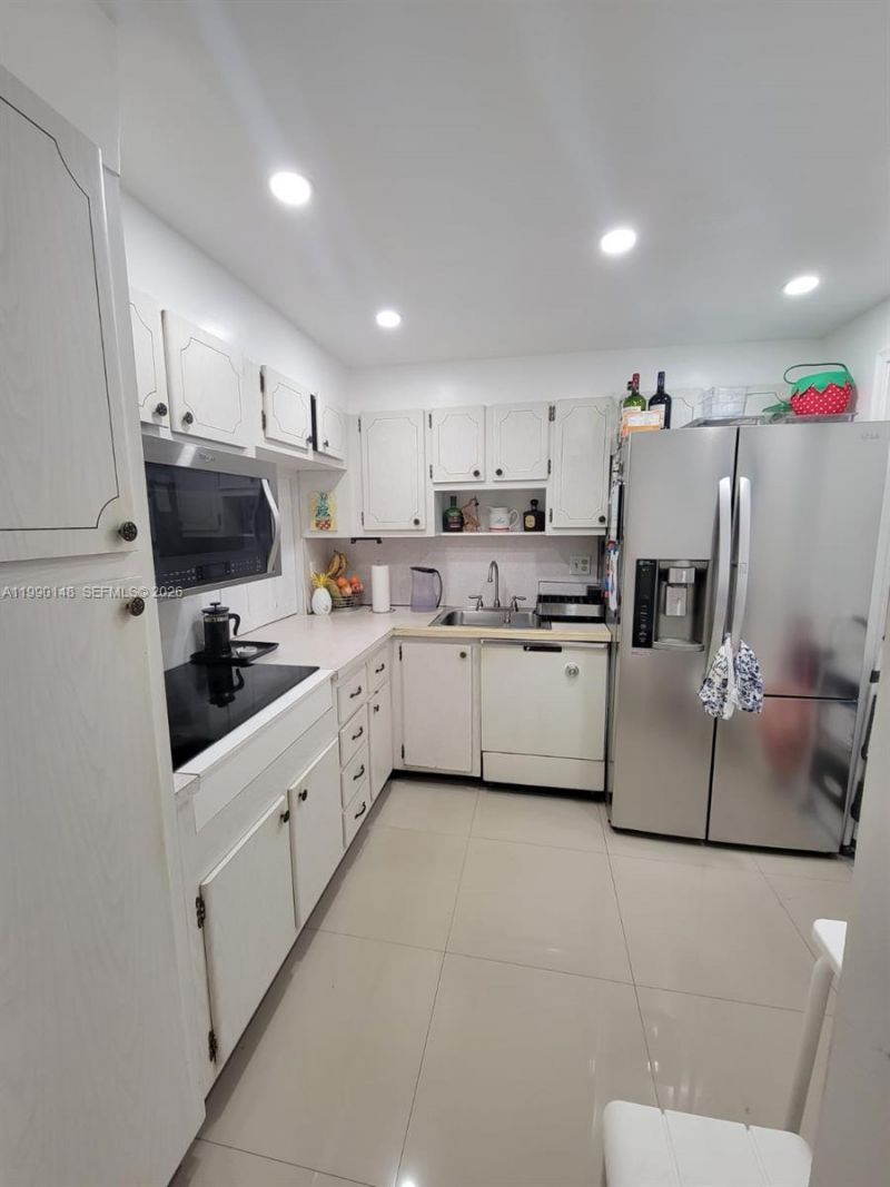 1825 S Ocean Dr , Unit 611, Hallandale Beach, FL 33009 Photo