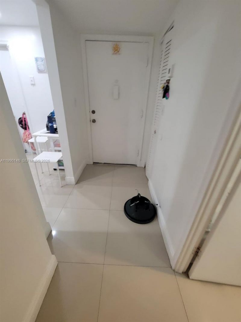 1825 S Ocean Dr , Unit 611, Hallandale Beach, FL 33009 Photo