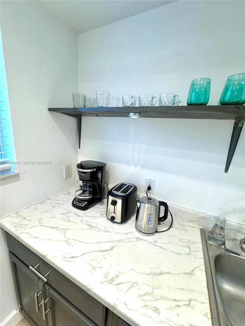 740 11th St , Unit 3A, Miami Beach, FL 33139 Photo