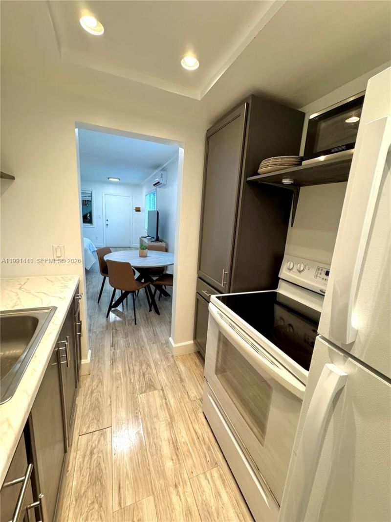 740 11th St, Unit 3A, Miami Beach, FL 33139 Photo