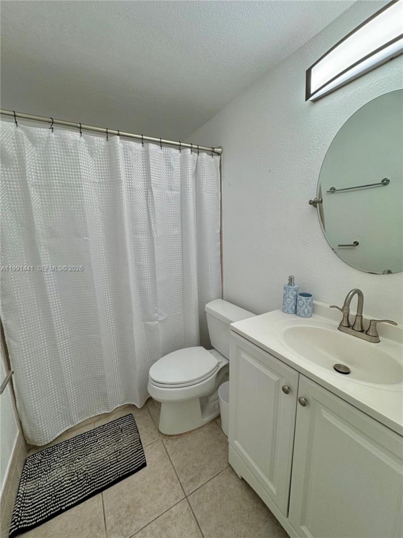 740 11th St , Unit 3A, Miami Beach, FL 33139 Photo