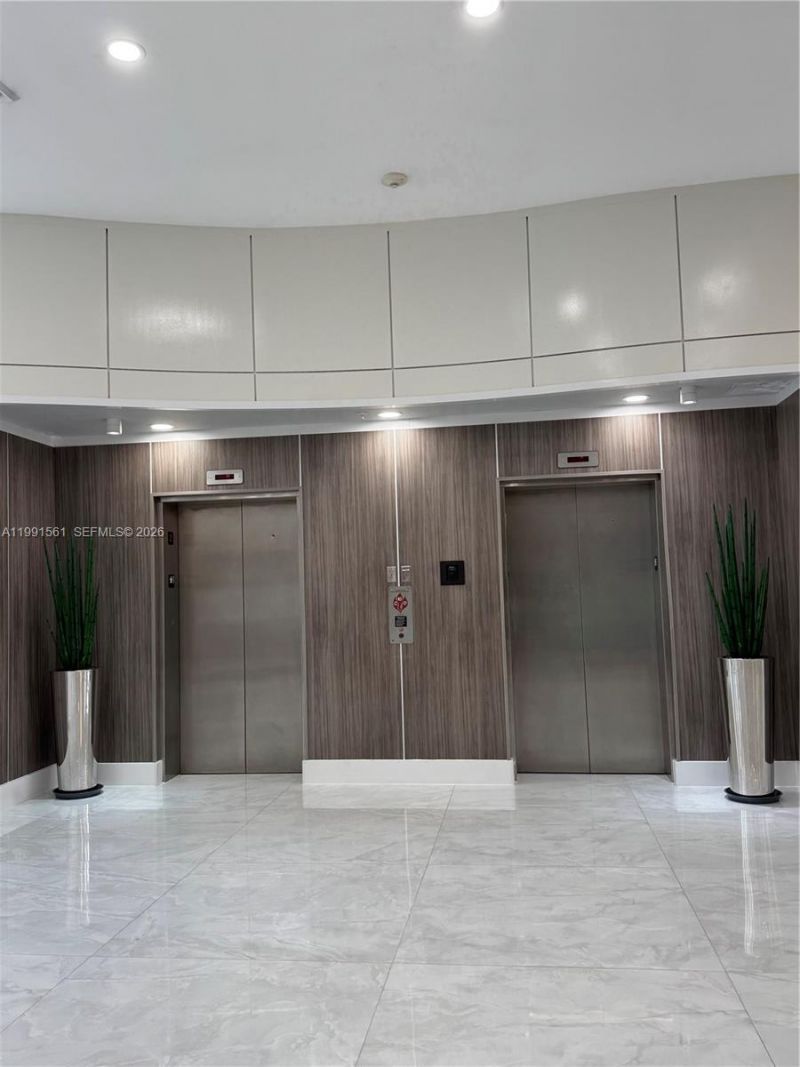 18800 NE 29th Ave , Unit 822, Aventura, FL 33180 Photo