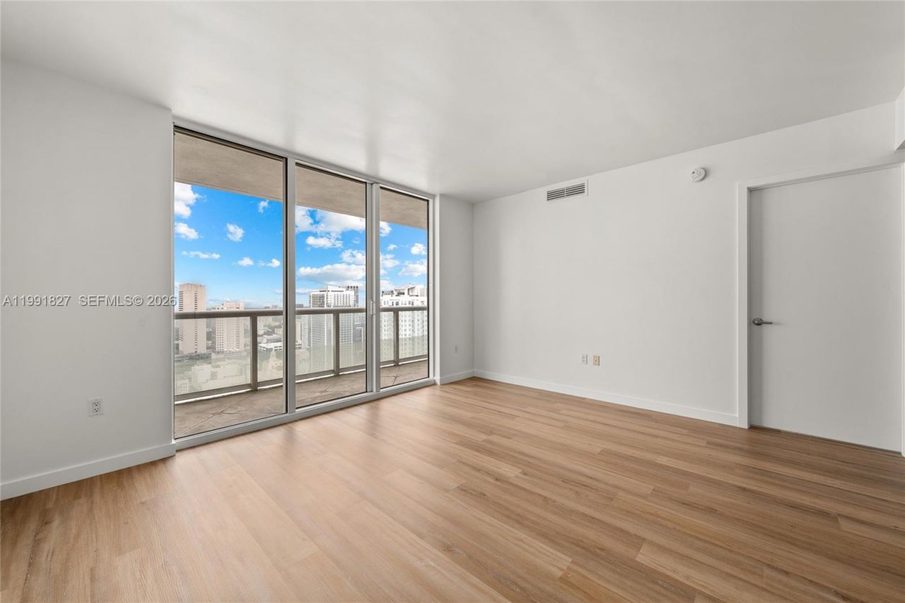 50 Biscayne Blvd, Unit 4111, Miami, FL 33132 Photo