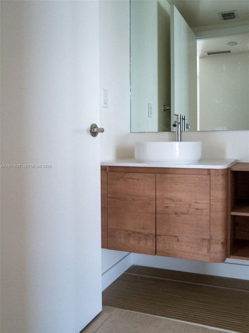 50 Biscayne Blvd, Unit 4111, Miami, FL 33132 Photo