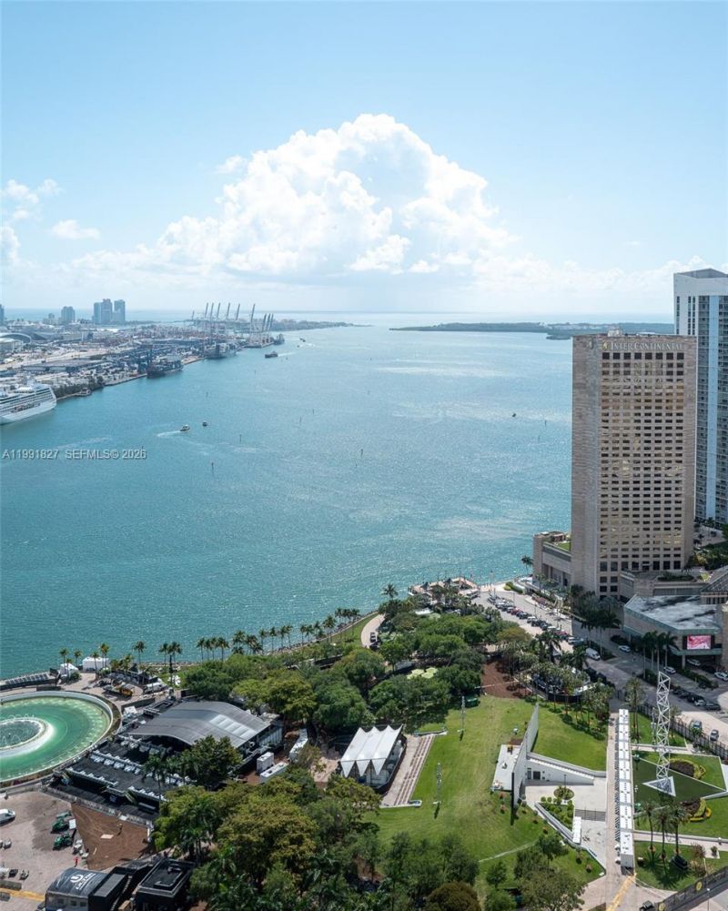 50 Biscayne Blvd, Unit 4111, Miami, FL 33132 Photo