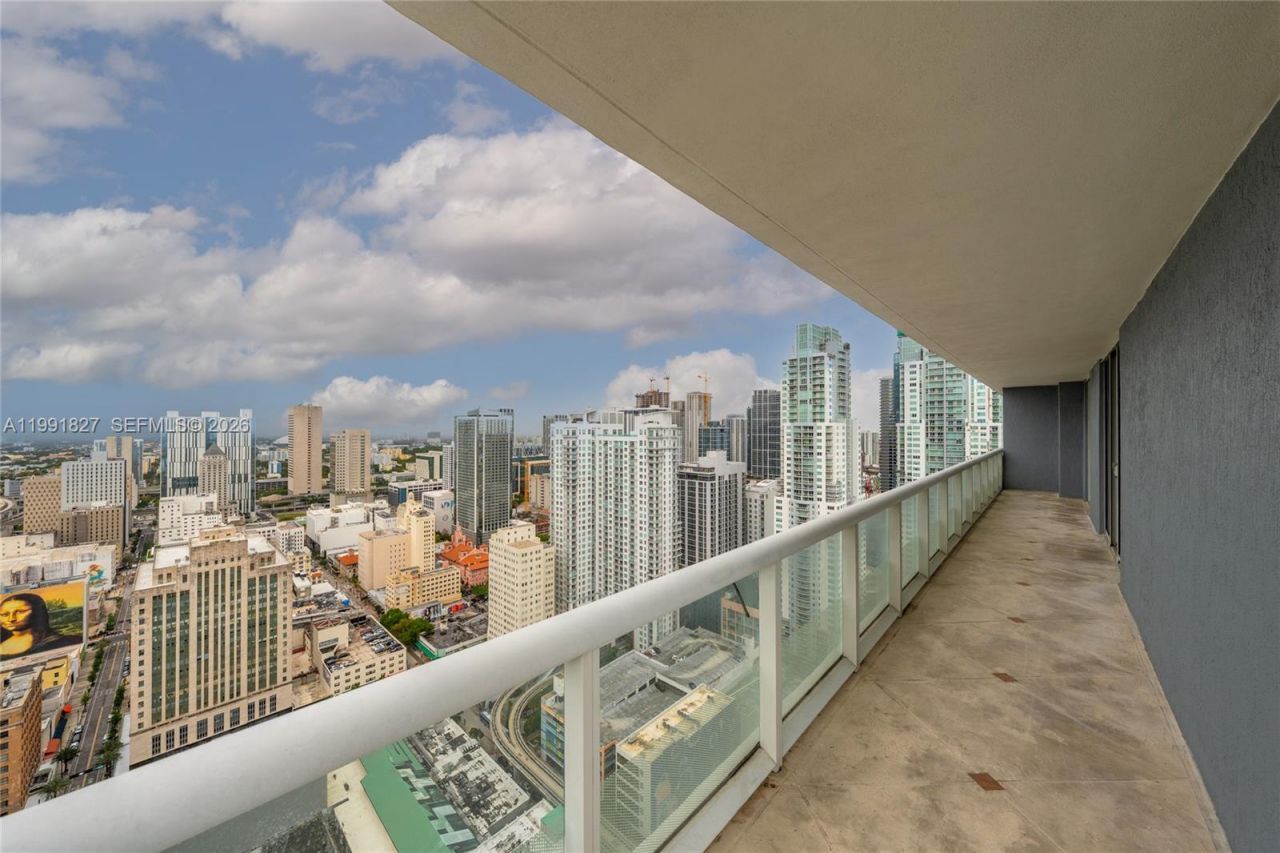 50 Biscayne Blvd, Unit 4111, Miami, FL 33132 Photo