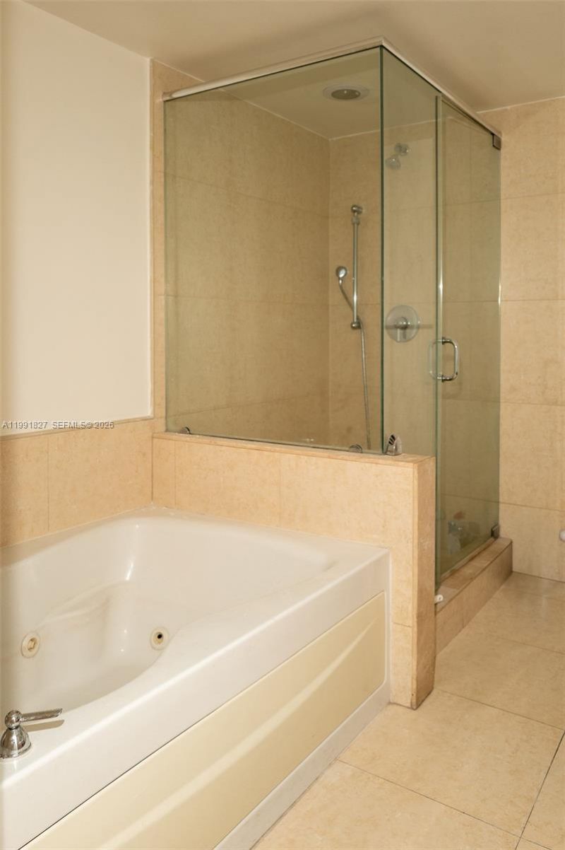 50 Biscayne Blvd, Unit 4111, Miami, FL 33132 Photo