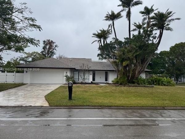 1540 Whiskey Creek , Fort Myers, FL 33919