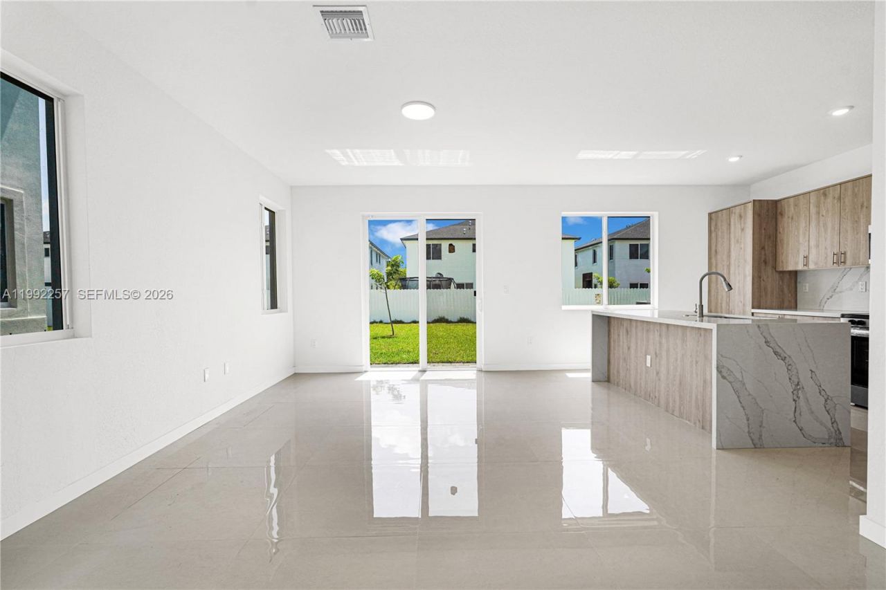 22431 SW 125 Ave, Unit 19A, Miami, FL 33170 Photo