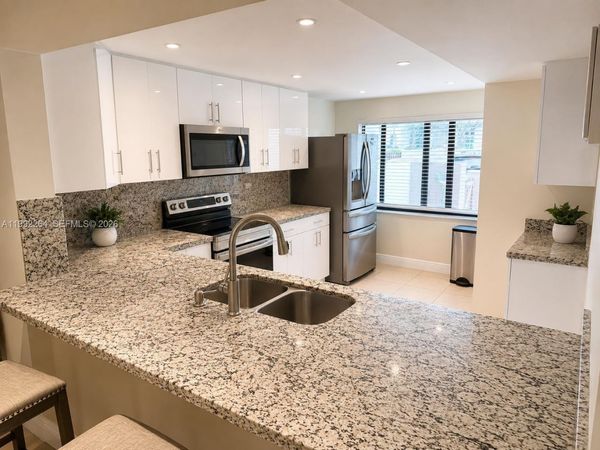 10060 NW 41st St, Unit 55-5, Doral, FL 33178
