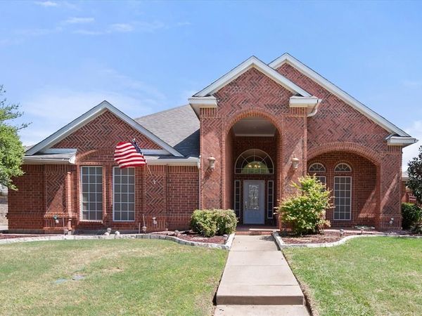 1013 Brook Arbor Drive, Mansfield, TX 76063