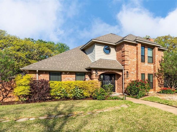 4802 Willow Bend Drive, Arlington, TX 76017