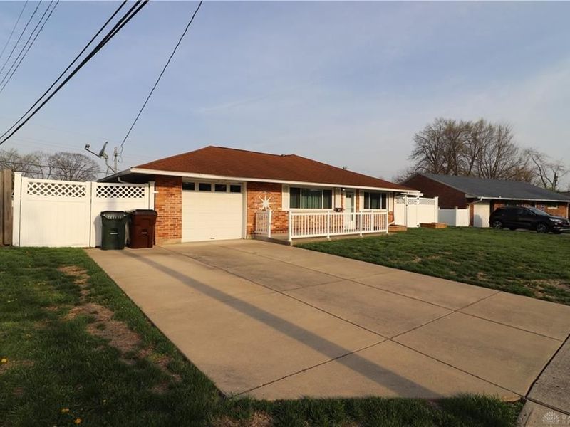 3913 Elmira Drive, Kettering, OH 45439 Photo 2