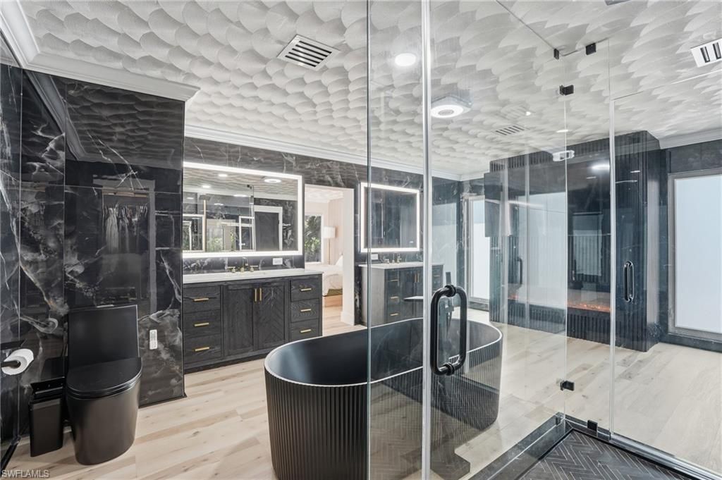 3931 W Riverside Dr , Fort Myers, FL 33901 Photo