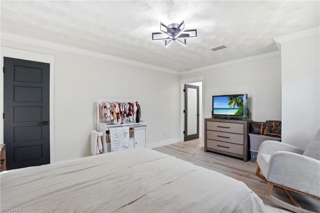 3931 W Riverside Dr, Fort Myers, FL 33901 Photo