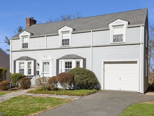 33 Coolidge Ave, West Caldwell, NJ 07006