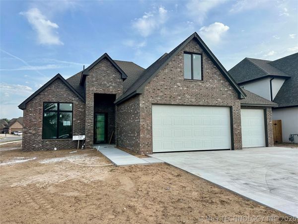 4110 W Albuquerque Street , Broken Arrow, OK 74011