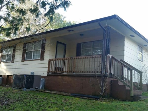 426 Parliament Rd, Harrogate, TN 37752