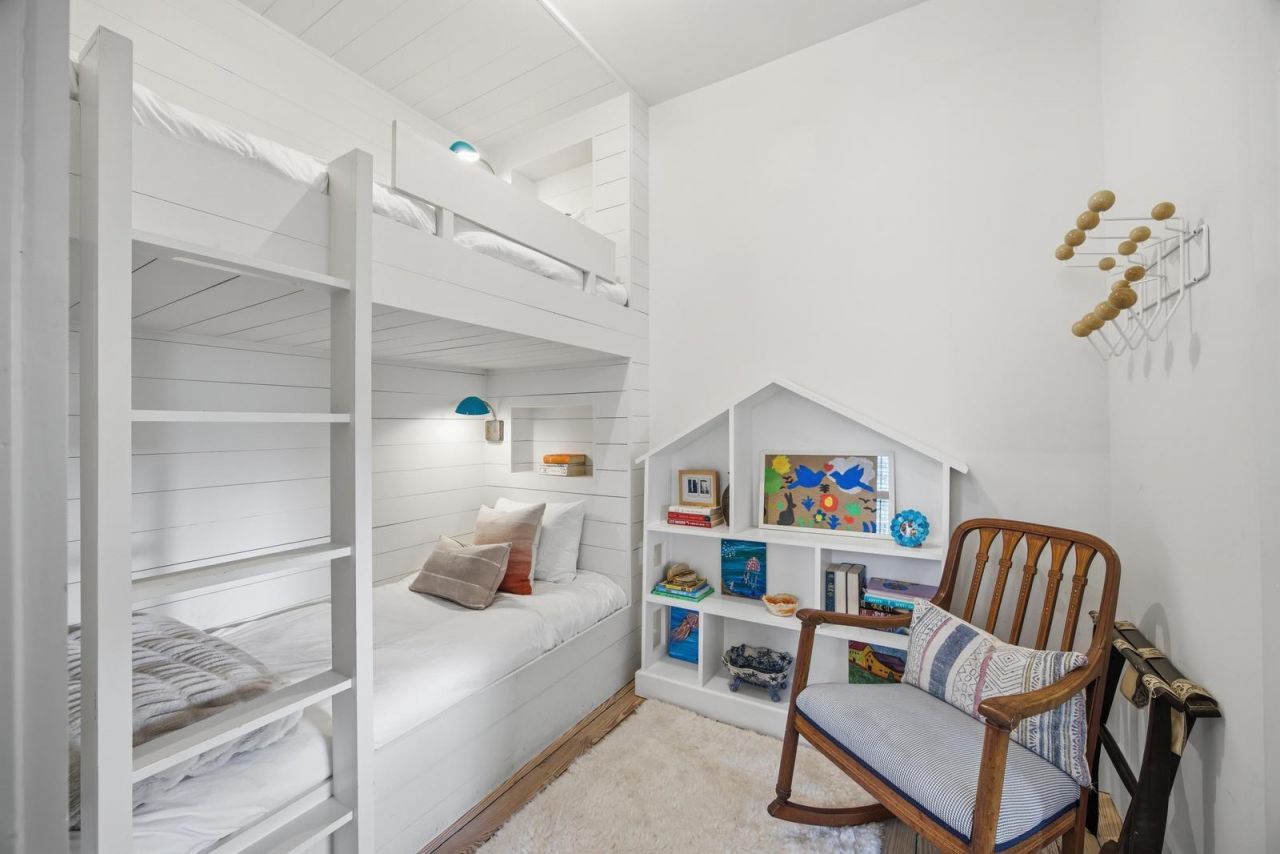 2508 Myrtle Avenue Photo 30