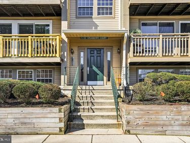 9 CRANBERRY COURT, MARLTON, NJ 08053
