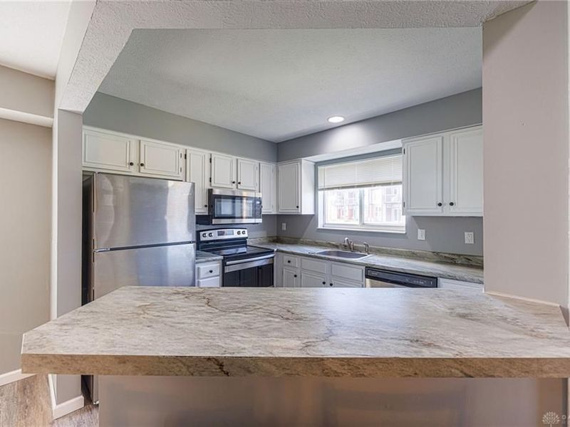 1528 Spinnaker Way, Washington Township, OH 45458 Photo 8