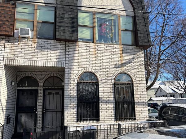 7719 Parsons Boulevard , Fresh Meadows, NY 11366