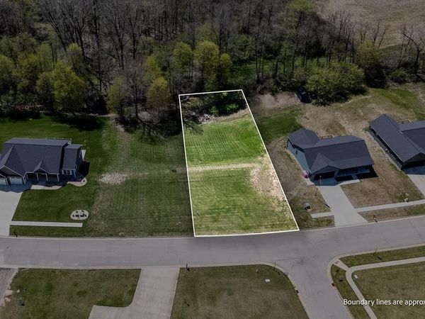 1721 Scarletts Way, Ontario, OH 44906