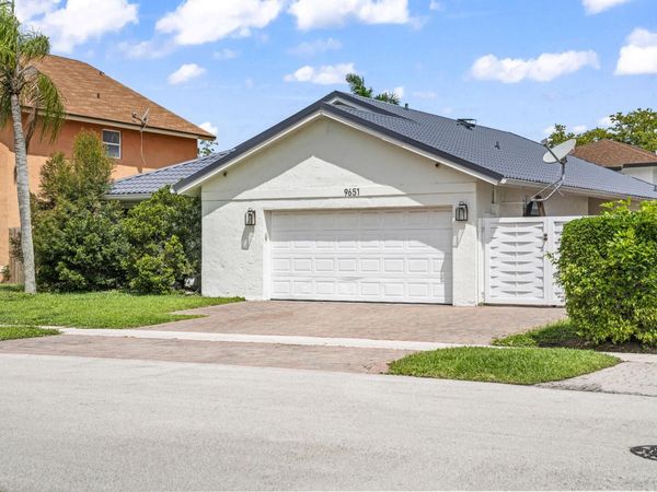 9651 SW 9th Court, Pembroke Pines, FL 33025