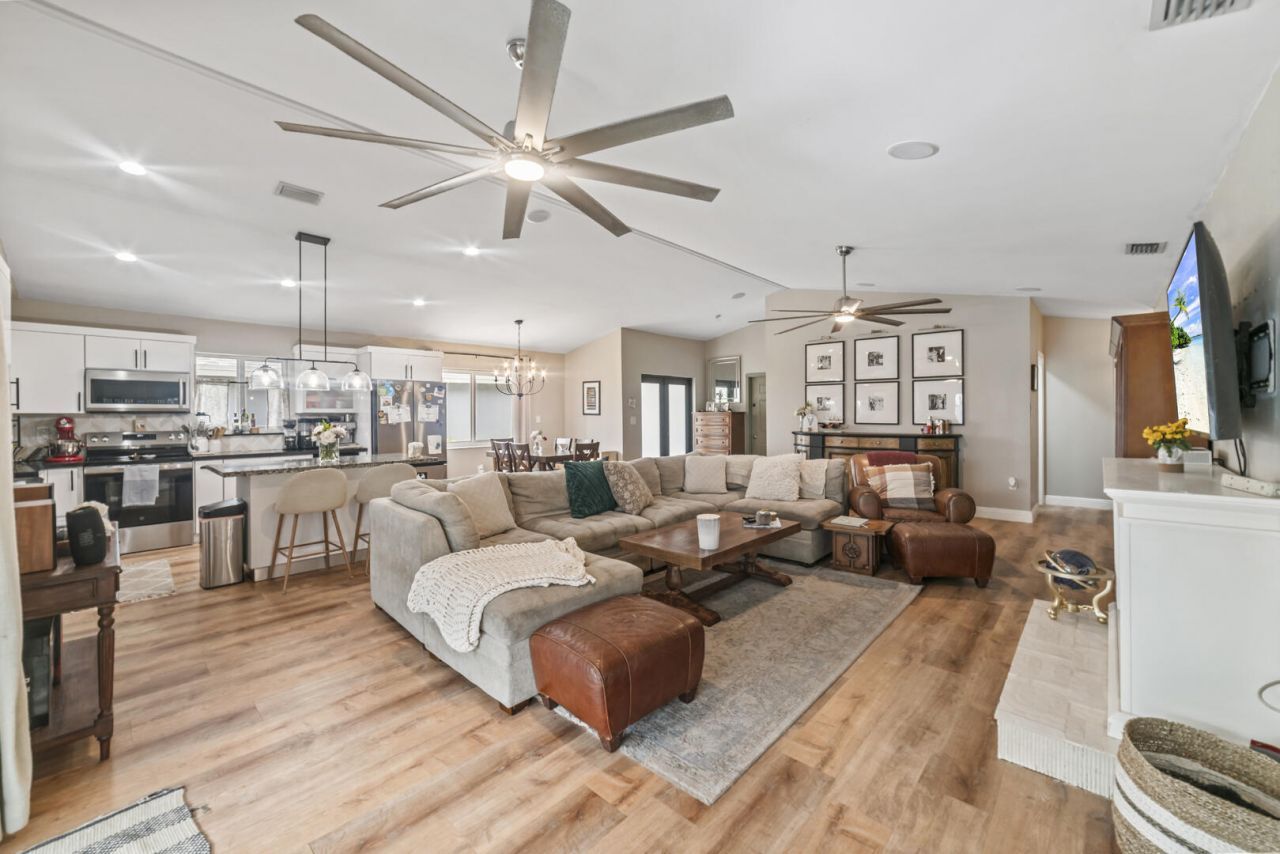 9651 SW 9th Court, Pembroke Pines, FL 33025 Photo