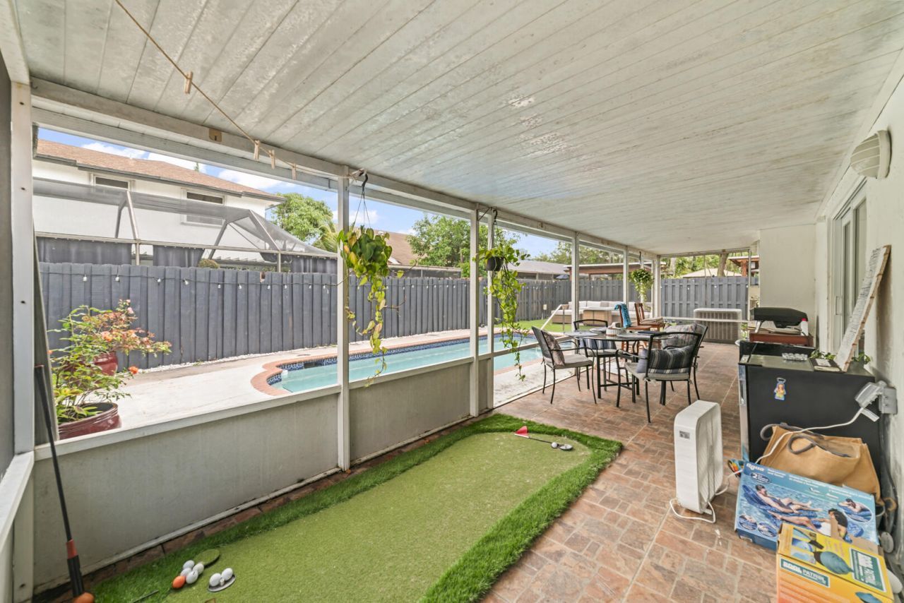 9651 SW 9th Court, Pembroke Pines, FL 33025 Photo