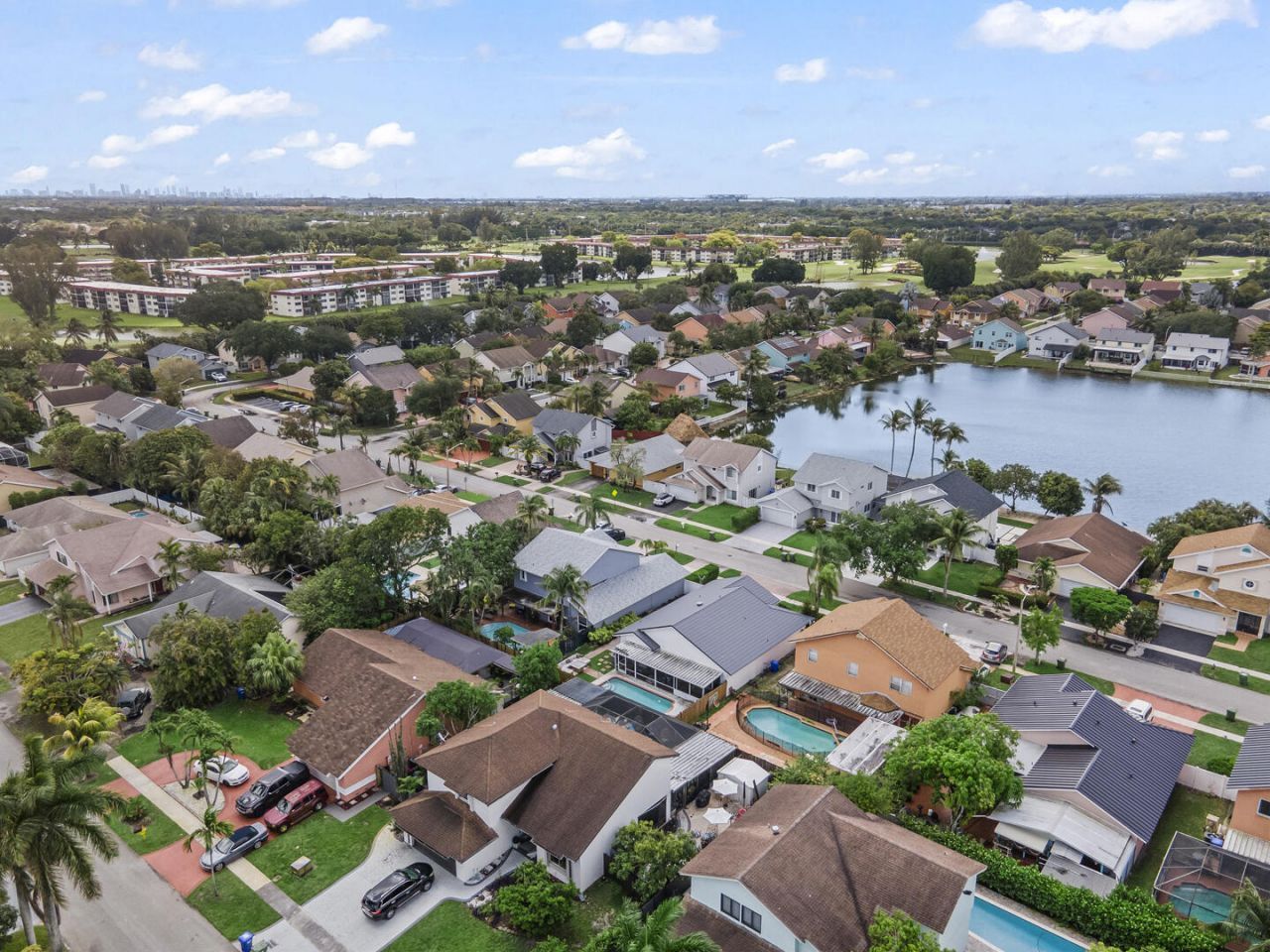 9651 SW 9th Court, Pembroke Pines, FL 33025 Photo