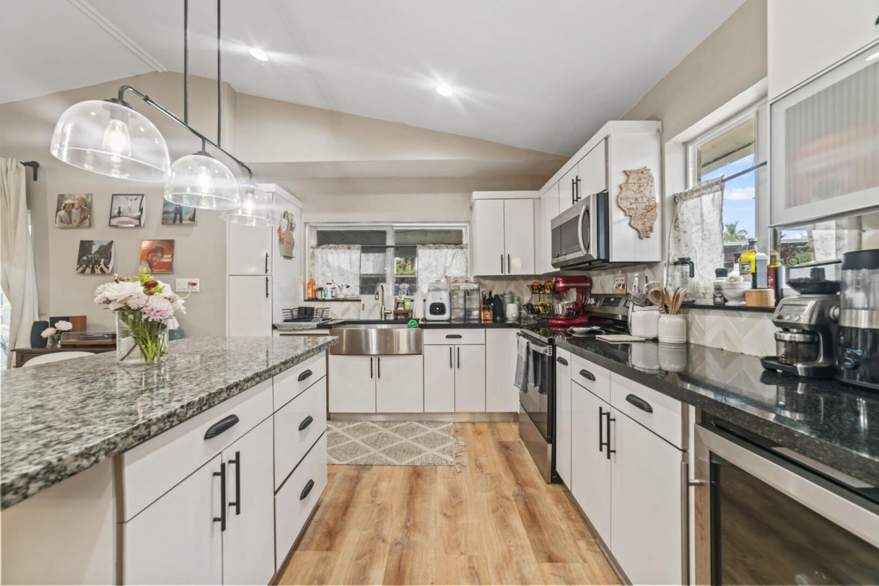 9651 SW 9th Court, Pembroke Pines, FL 33025 Photo