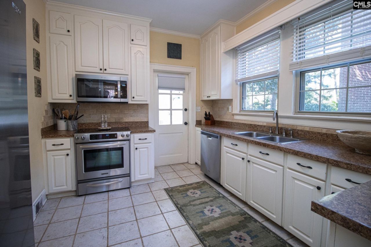 2424 Monroe Street Photo 10