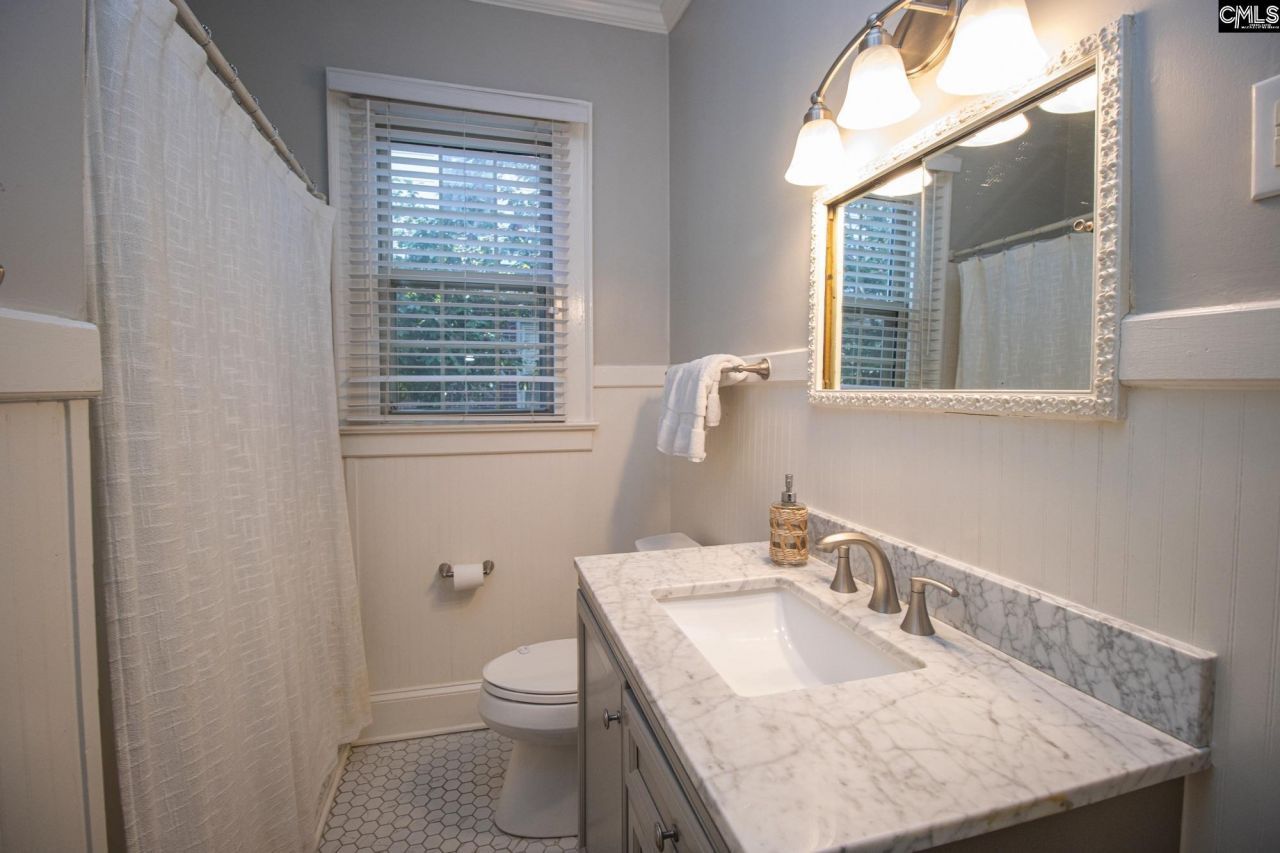 2424 Monroe Street Photo 16