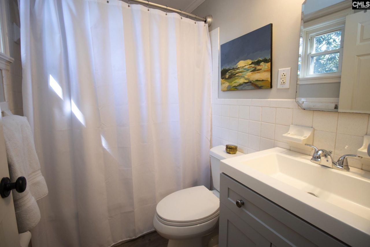 2424 Monroe Street Photo 20