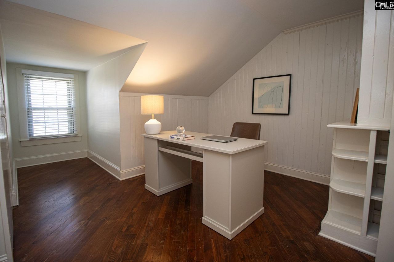 2424 Monroe Street Photo 23