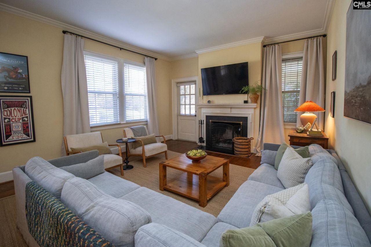 2424 Monroe Street Photo 6