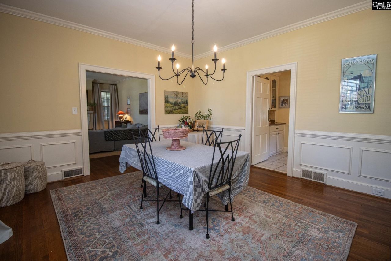 2424 Monroe Street Photo 7