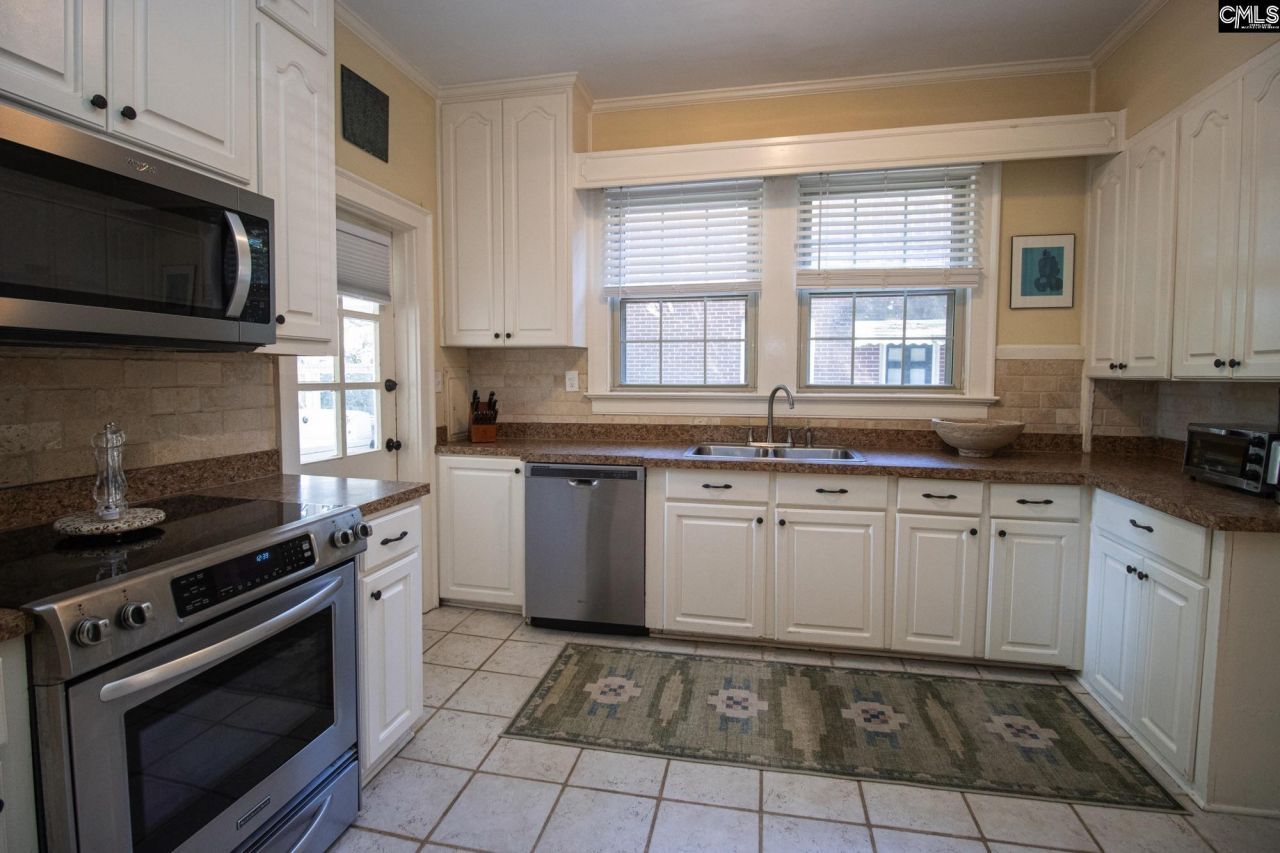 2424 Monroe Street Photo 9