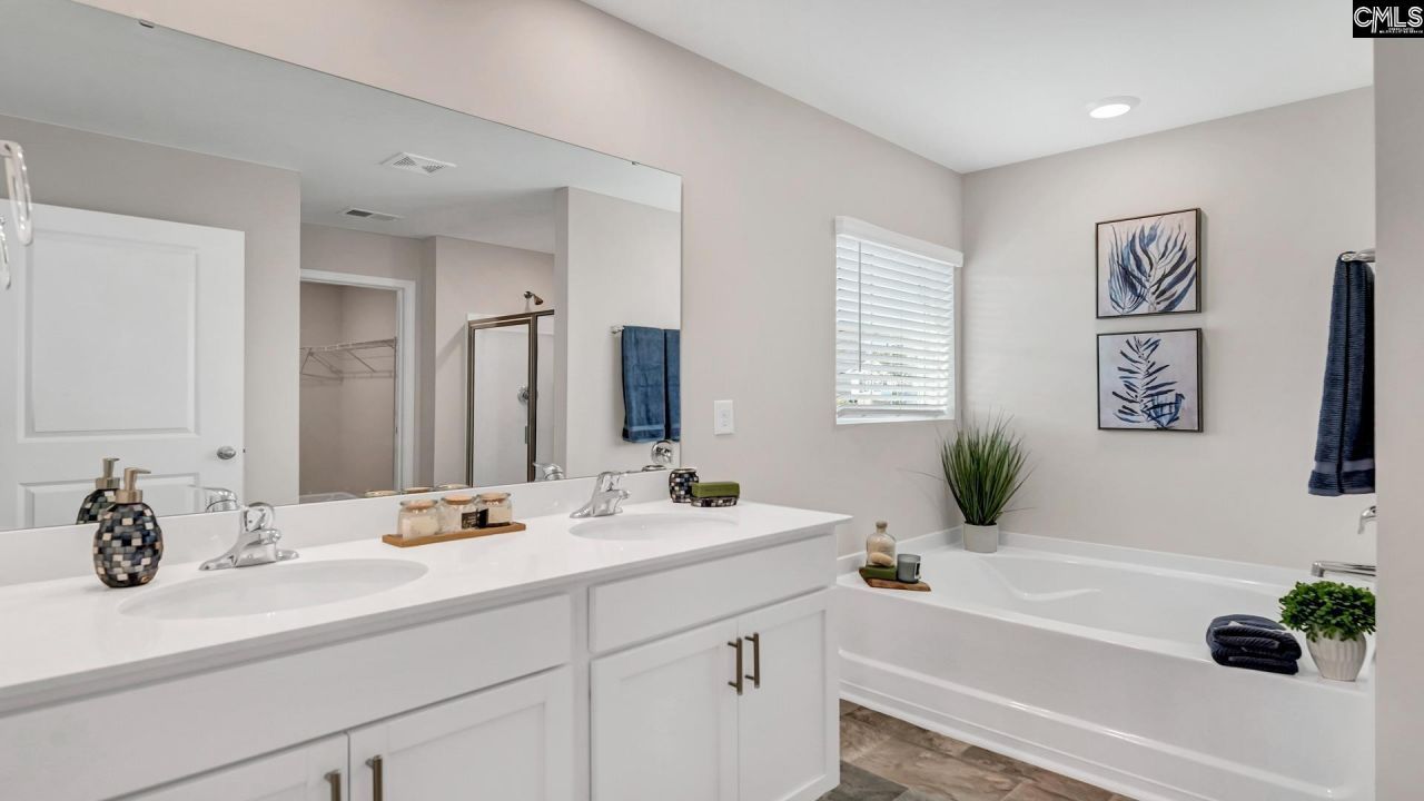 1028 Palisade Court  Photo 12