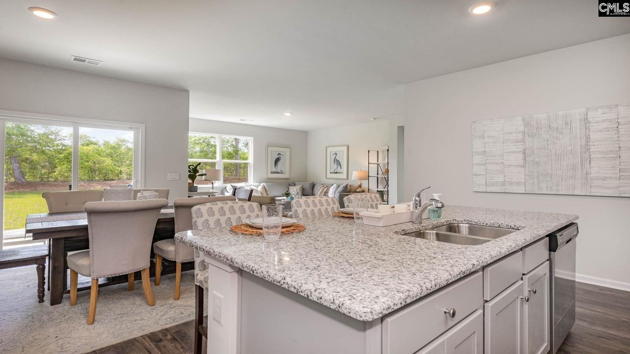 1028 Palisade Court  Photo 6