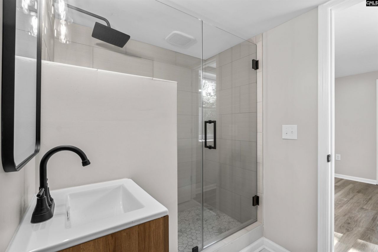 4650 Crystal Drive Photo 29