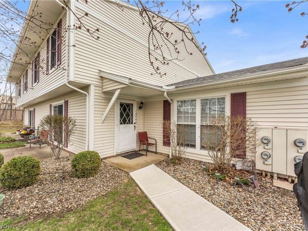 10446 Independence Drive , Unit 20D, North Royalton, OH 44133