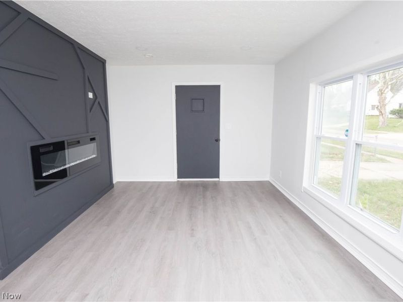 1326 Crestview Avenue , Akron, OH 44320 Photo 5