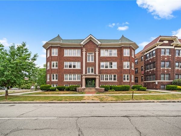 2729 Euclid Heights Boulevard , Cleveland Heights, OH 44106