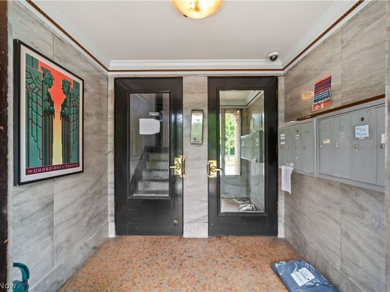 2729 Euclid Heights Boulevard , Cleveland Heights, OH 44106 Photo 6