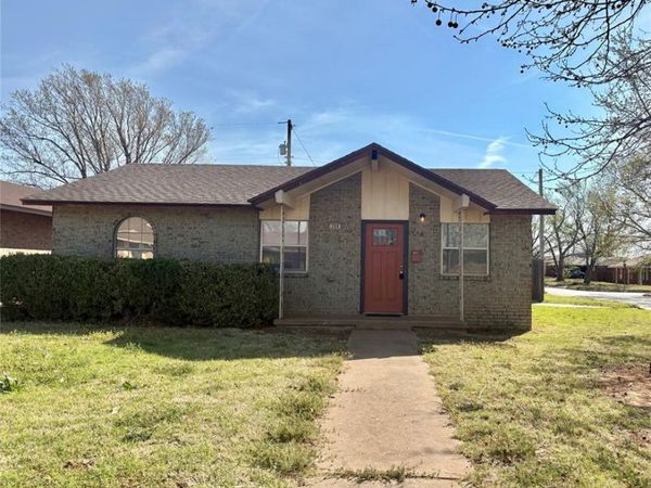 504 N 2nd Street, Weatherford, OK 73096