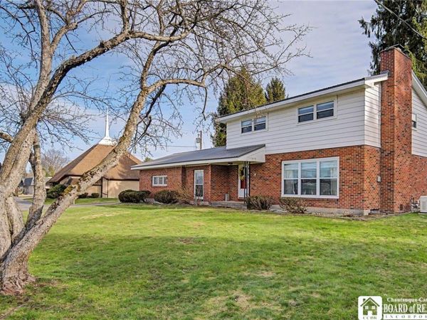 39 W Fairmount Avenue , Lakewood, NY 14750