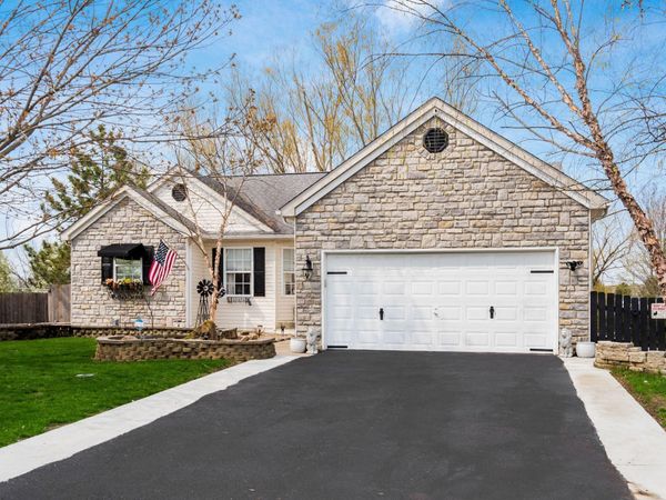 546 Dowling Avenue, Ashville, OH 43103