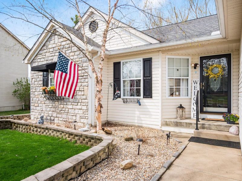 546 Dowling Avenue, Ashville, OH 43103 Photo 2